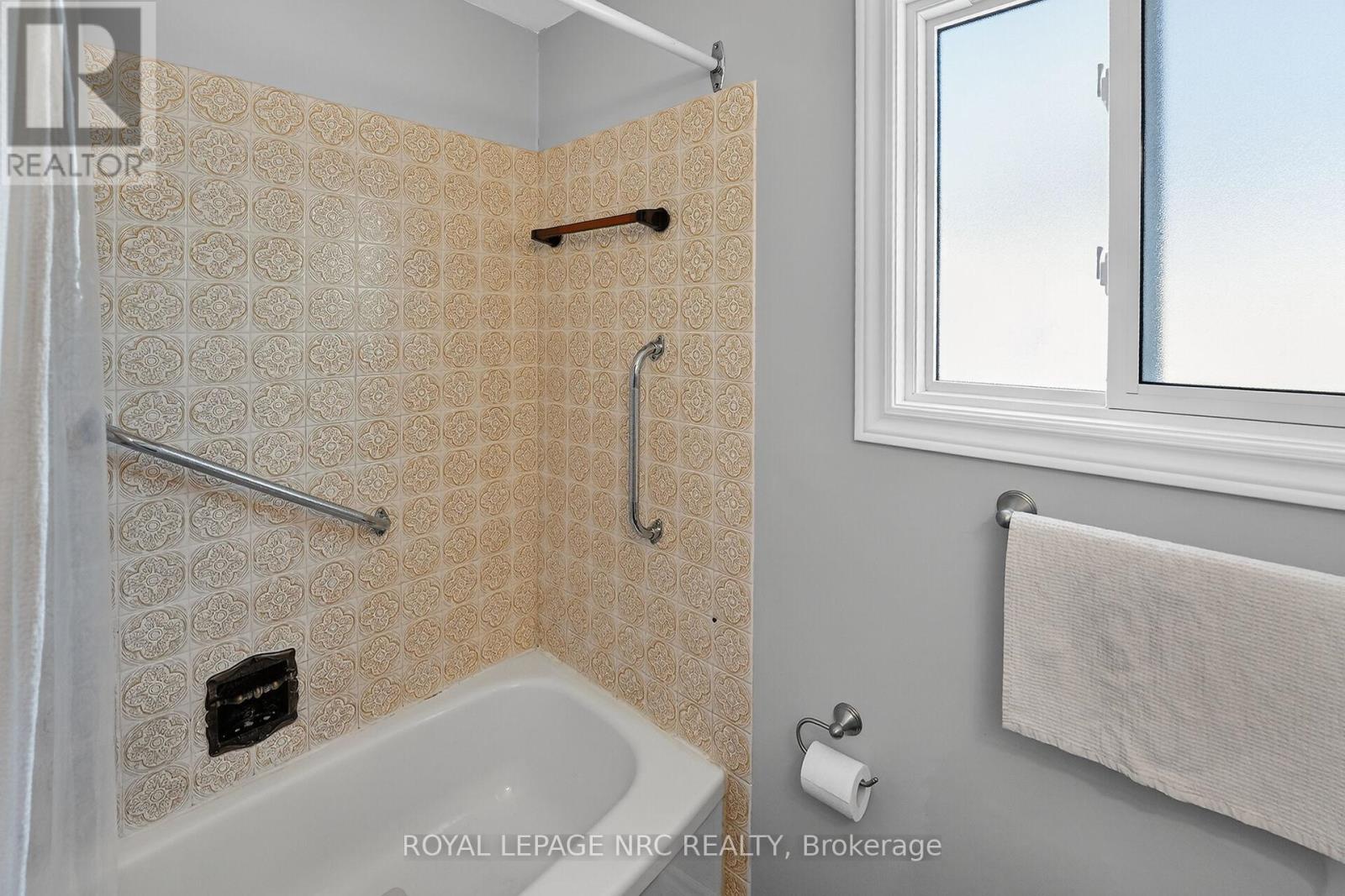 28 Chantal Court, Welland, Ontario  L3B 5V3 - Photo 14 - X12869464