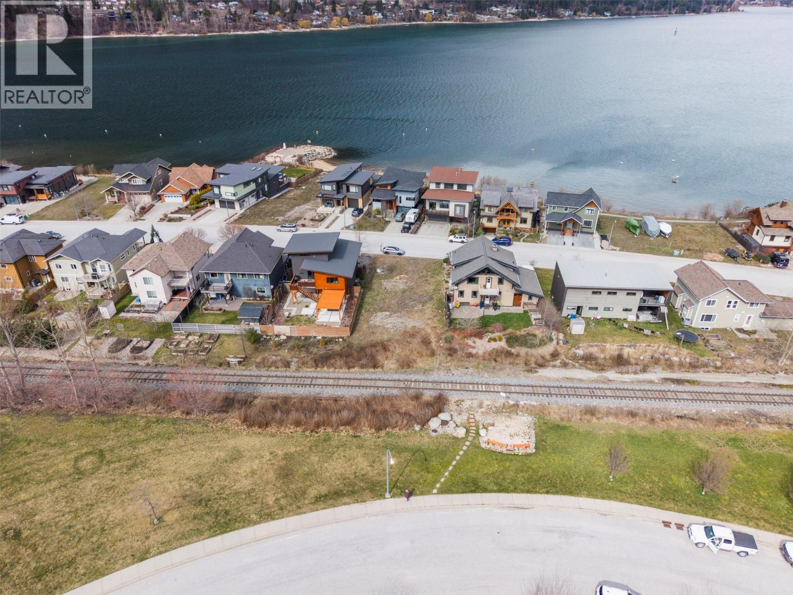 1002 Sproat Drive, Nelson, British Columbia