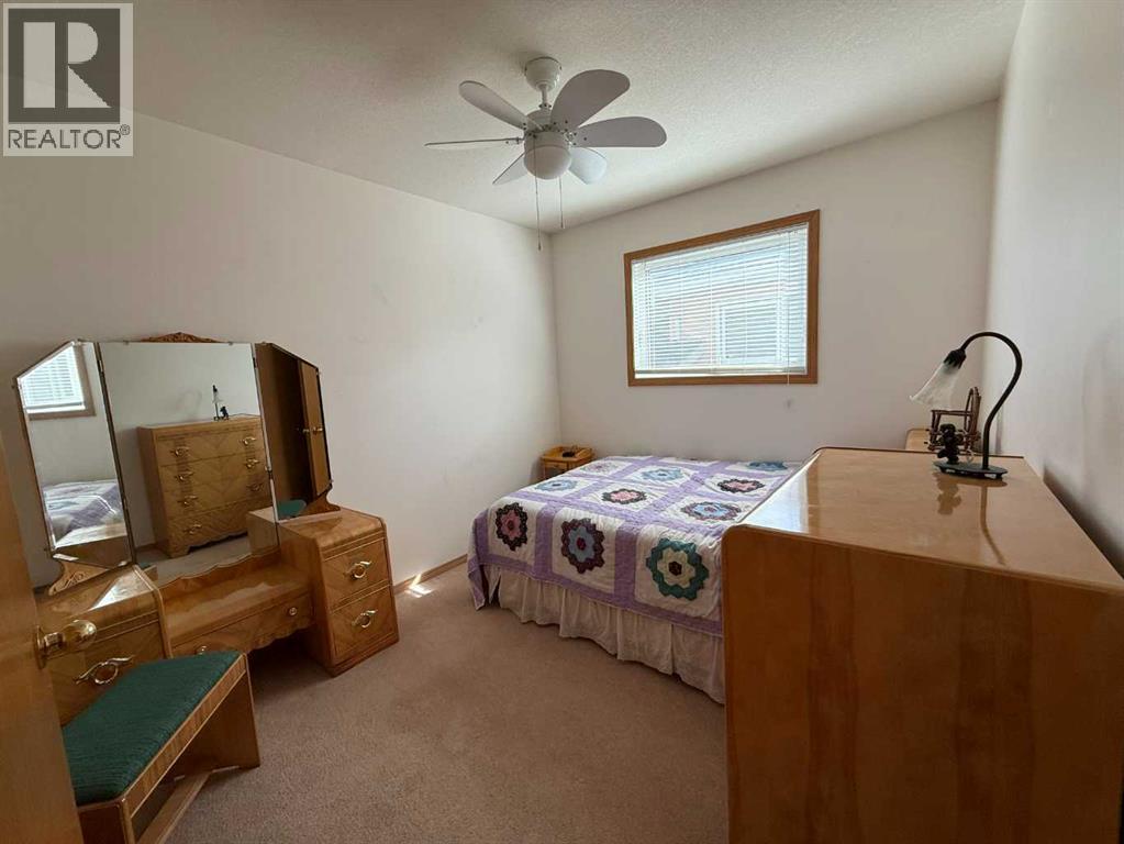 128 Heritage Boulevard W, Lethbridge, Alberta  T1K 6R9 - Photo 12 - A2294679