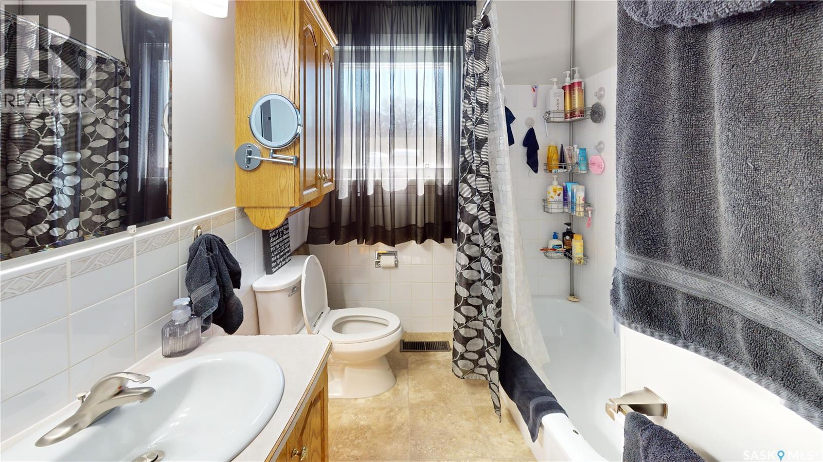 6003 5th Street, Rosthern, Saskatchewan  S0K 3R0 - Photo 16 - SK031531