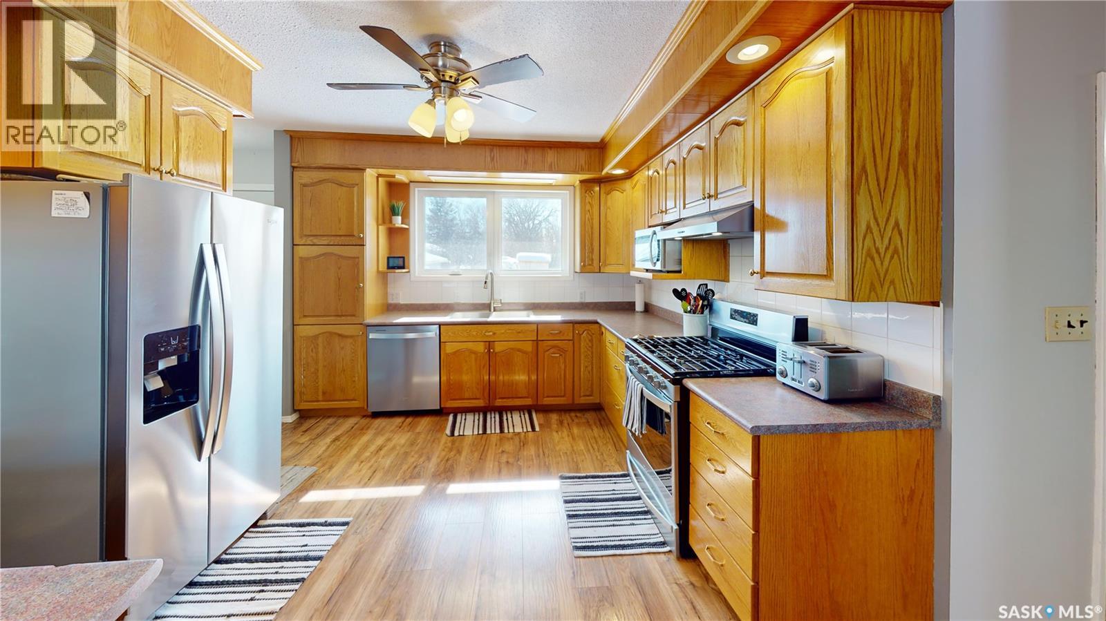 6003 5th Street, Rosthern, Saskatchewan  S0K 3R0 - Photo 4 - SK031531