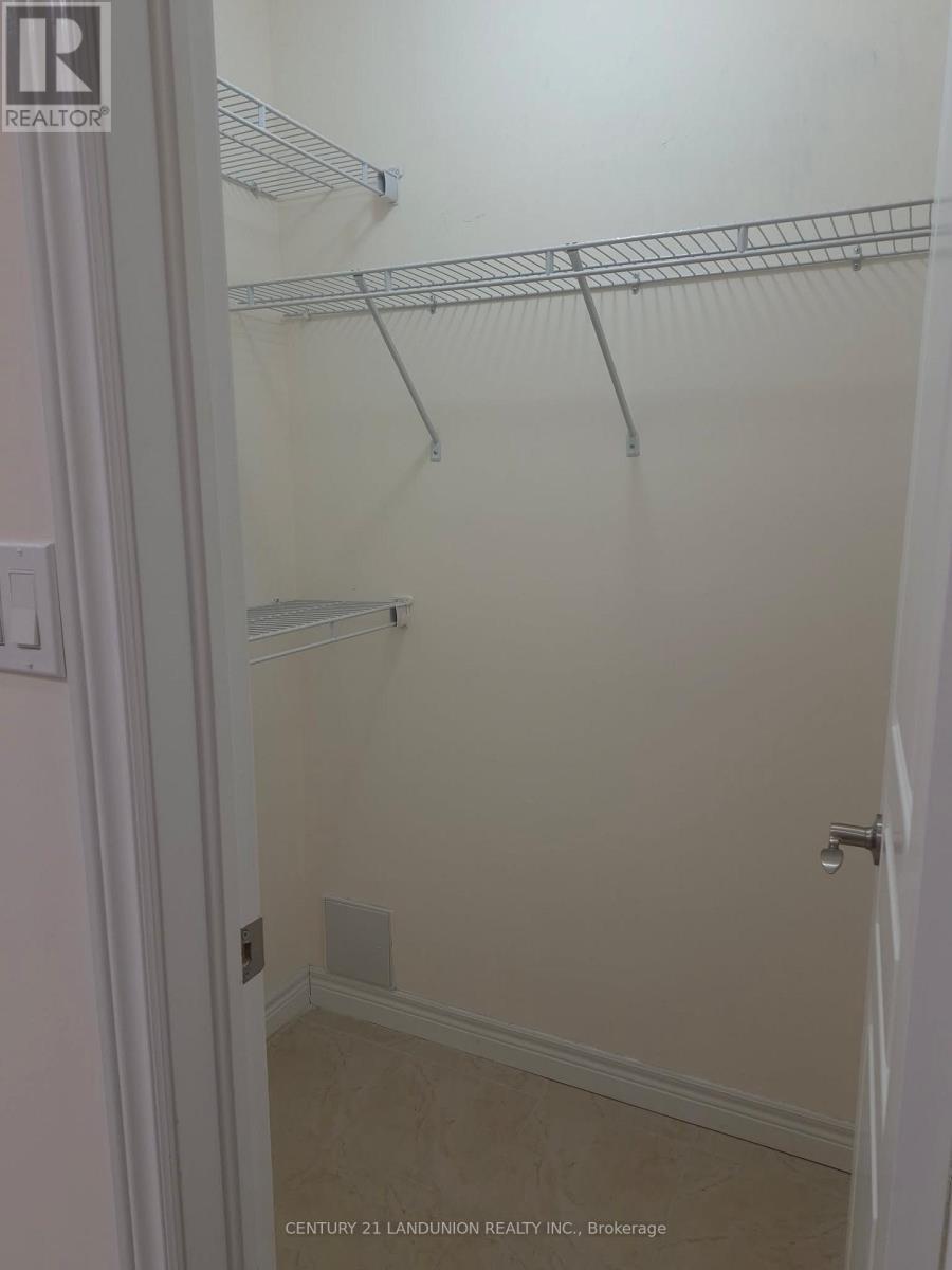 56 Bloom Crescent, Hamilton, Ontario  L0R 1P0 - Photo 24 - X12900356