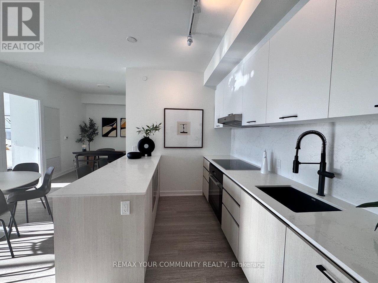 332 - 8188 Yonge Street, Vaughan, Ontario  L4J 0M2 - Photo 8 - N12933360