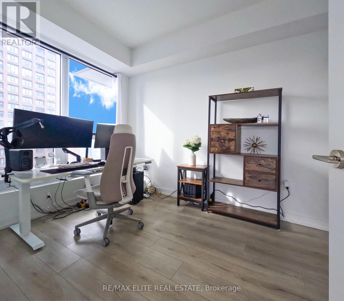 1711 - 395 Bloor Street E, Toronto, Ontario  M4W 0B4 - Photo 6 - C12933516