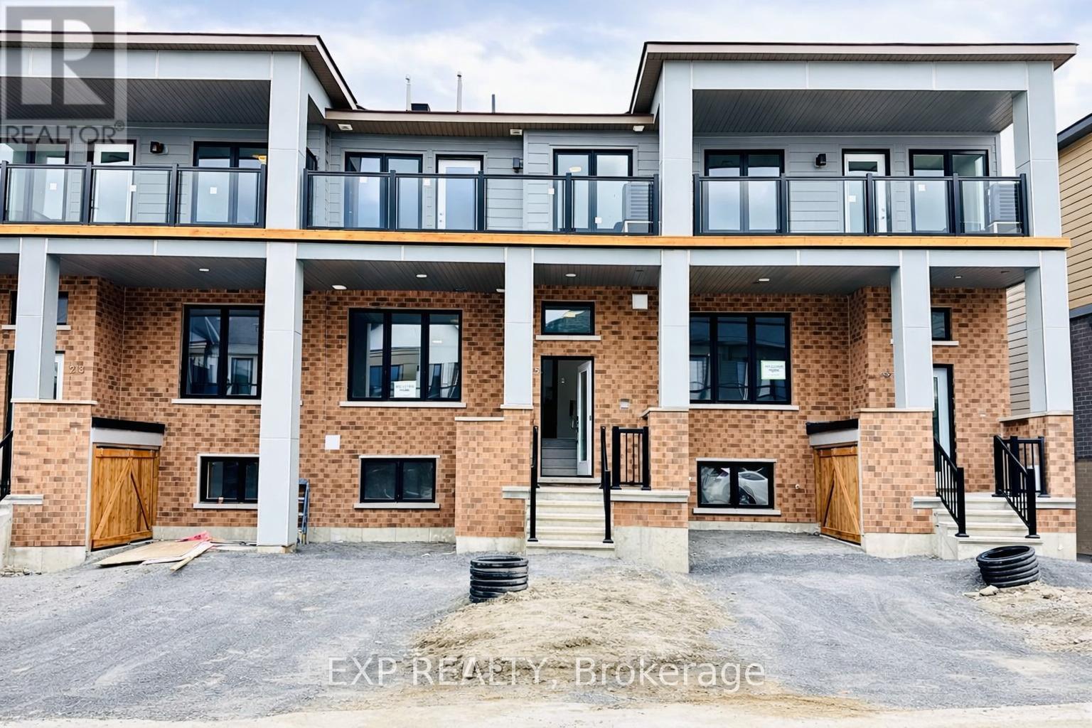 215 SPECKLED ALDER ROW, Ottawa, Ontario