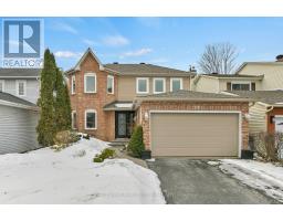 77 TOPLEY CRESCENT W, Ottawa, Ontario