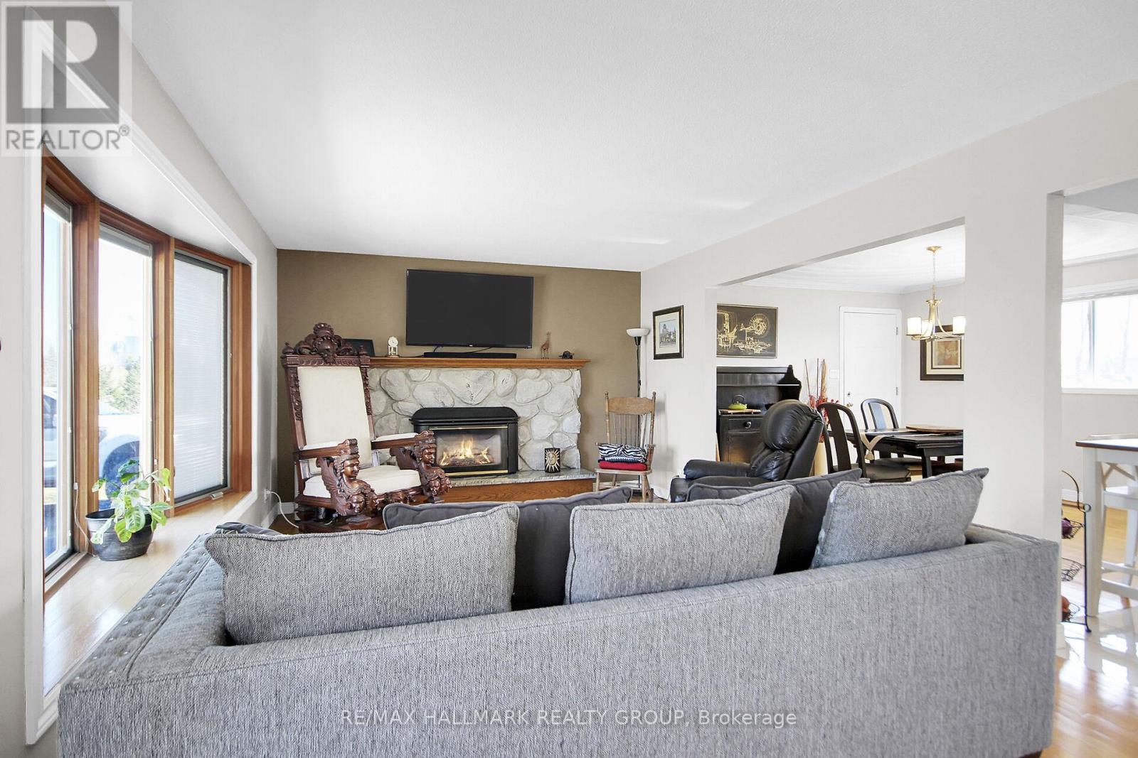 6151 Malakoff Road, Ottawa, Ontario  K0A 2Z0 - Photo 6 - X12933522