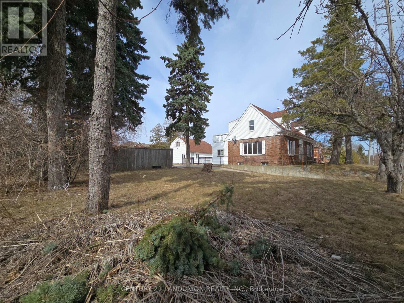 11960 Yonge Street, Richmond Hill, Ontario  L4E 3N6 - Photo 2 - N12933530