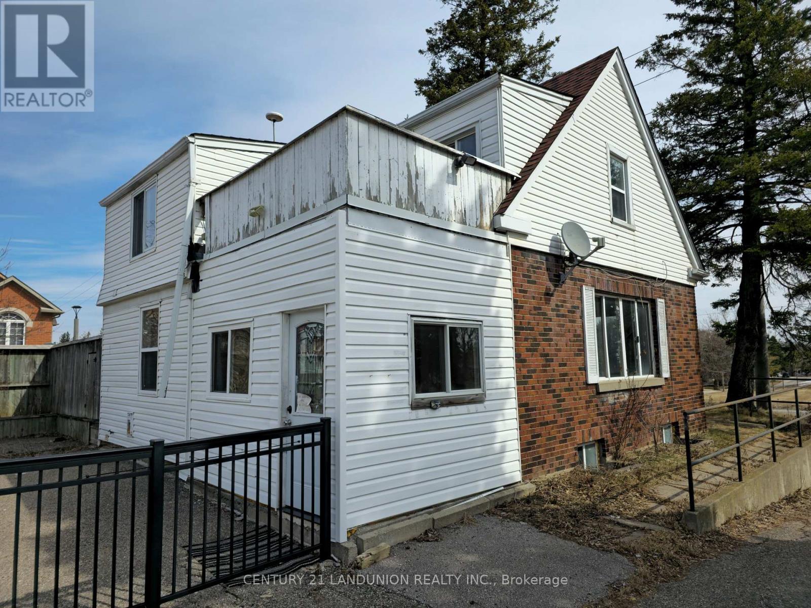 11960 Yonge Street, Richmond Hill, Ontario  L4E 3N6 - Photo 5 - N12933530