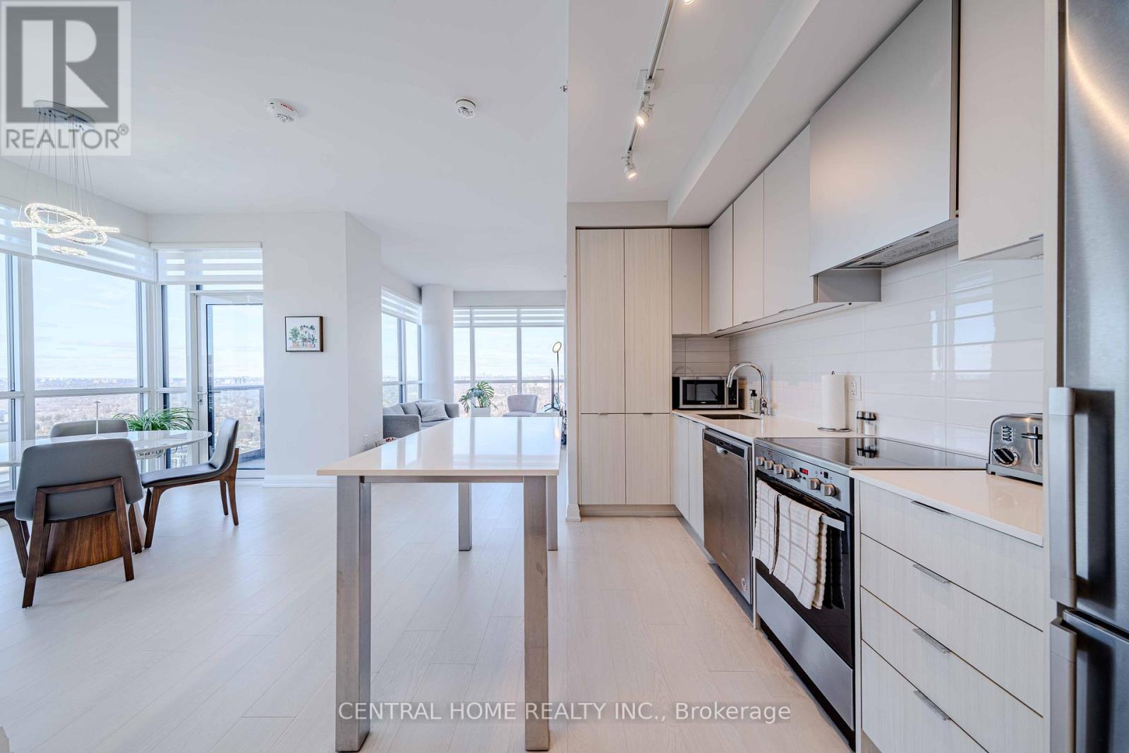 3305 - 30 Gibbs Road, Toronto, Ontario  M9B 0E4 - Photo 14 - W12933524