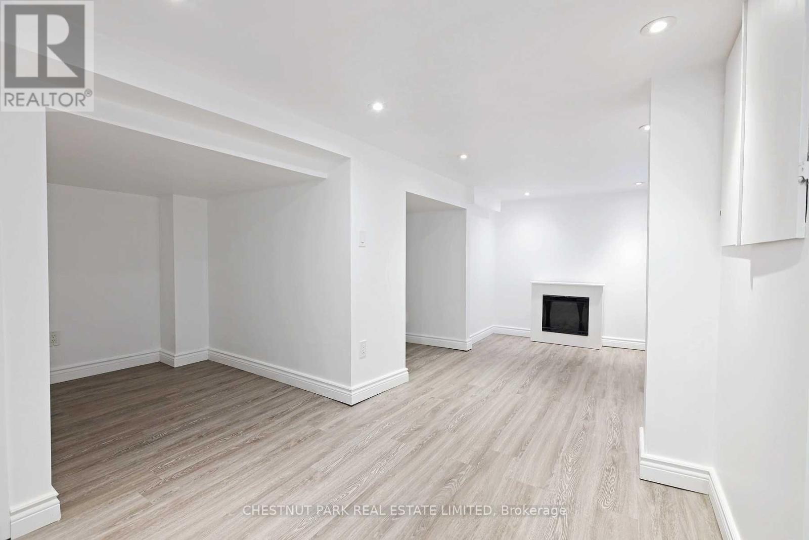 15 Denison Road W, Toronto, Ontario  M9N 1B9 - Photo 6 - W12933532