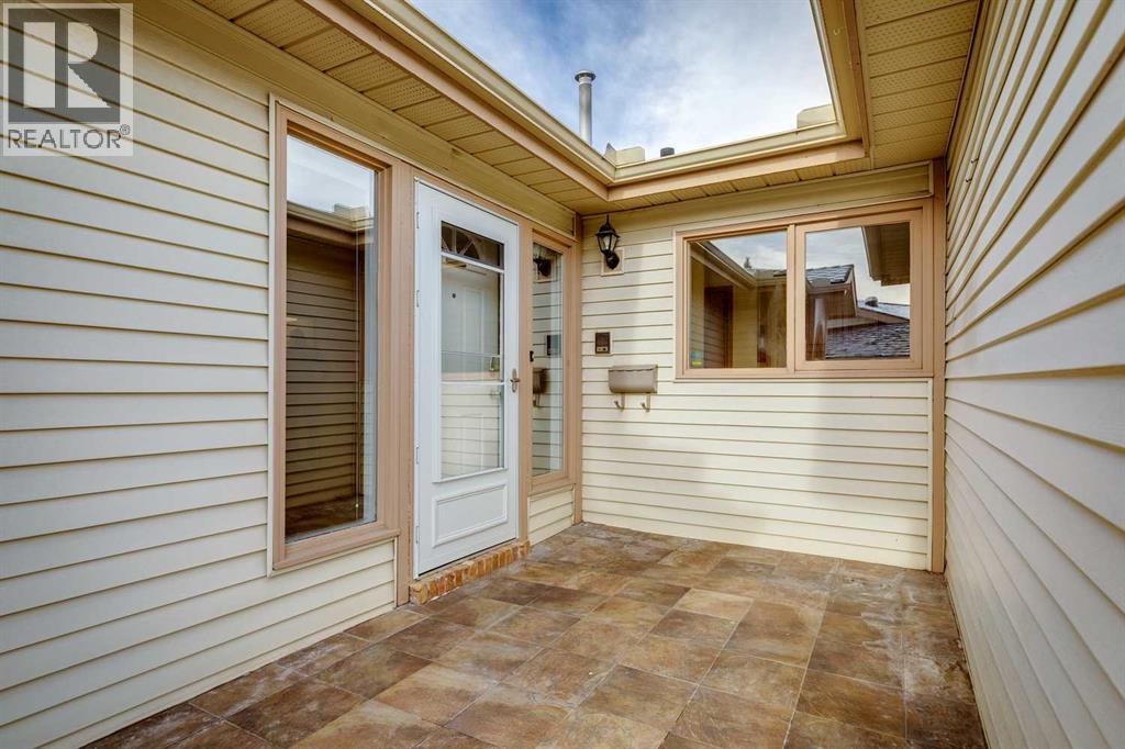 140 Shawnee Rise Sw, Calgary, Alberta  T2Y 2S3 - Photo 6 - A2288510