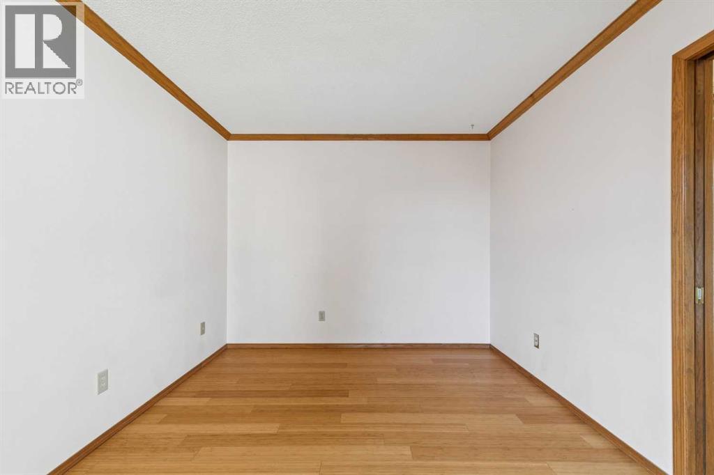 140 Shawnee Rise Sw, Calgary, Alberta  T2Y 2S3 - Photo 8 - A2288510