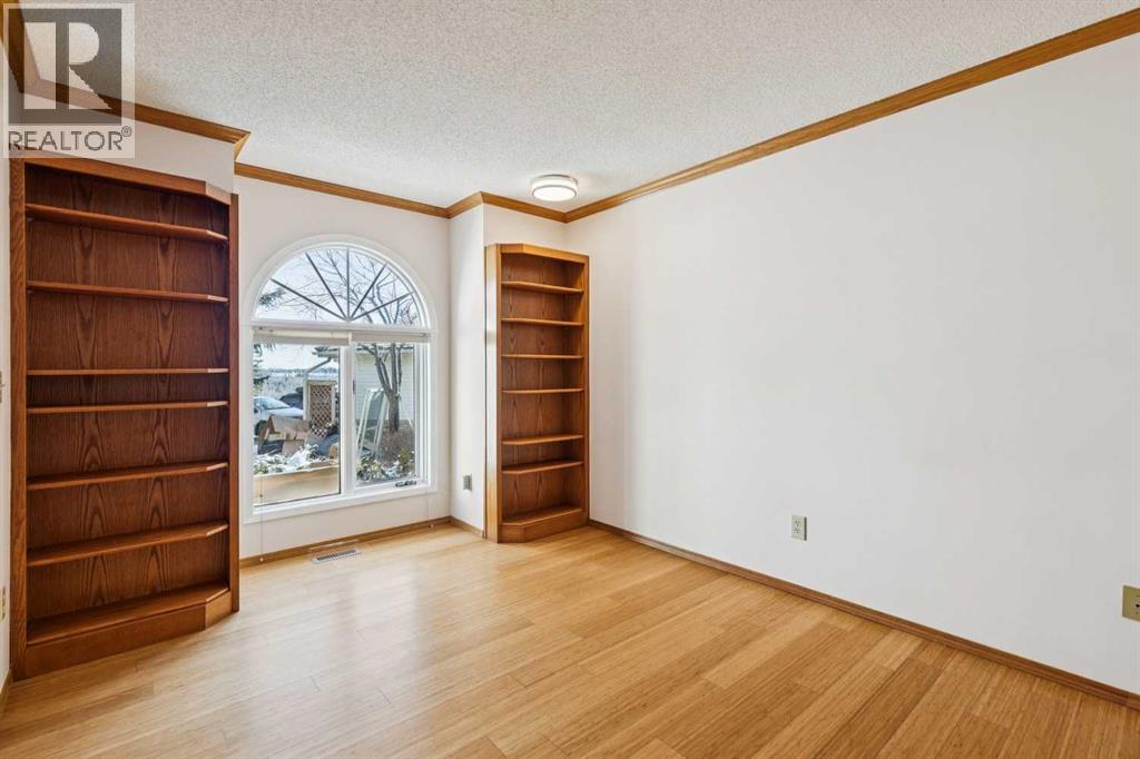 140 Shawnee Rise Sw, Calgary, Alberta  T2Y 2S3 - Photo 9 - A2288510