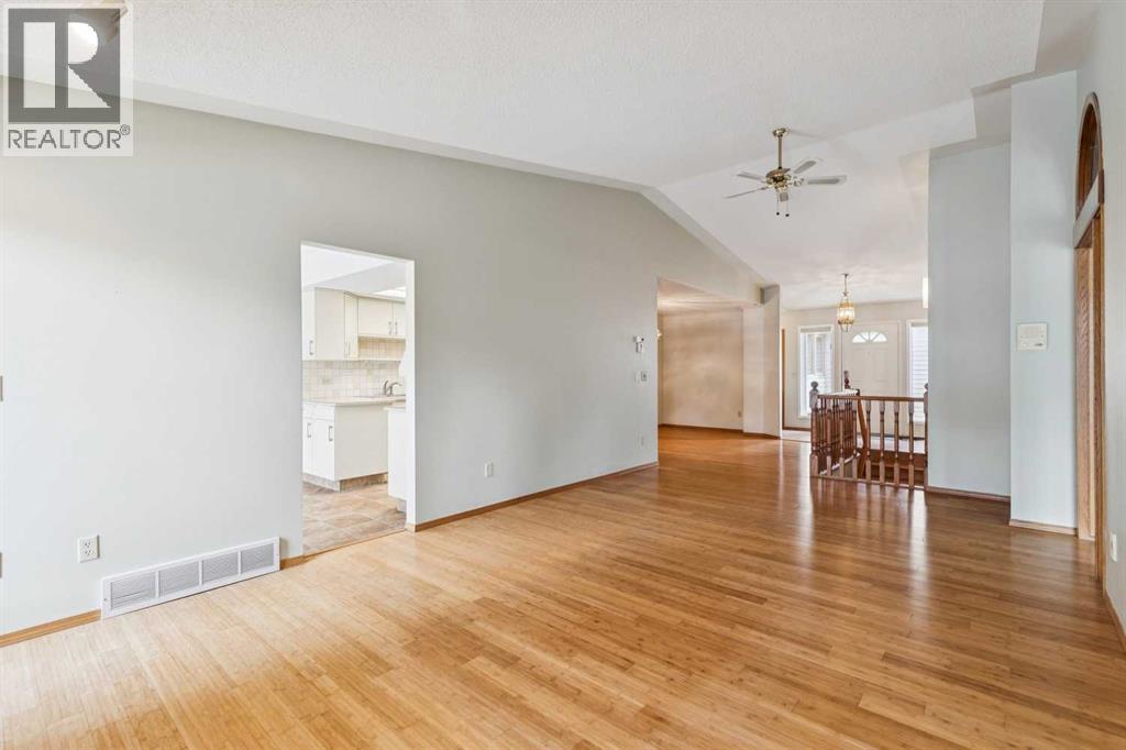 140 Shawnee Rise Sw, Calgary, Alberta  T2Y 2S3 - Photo 16 - A2288510