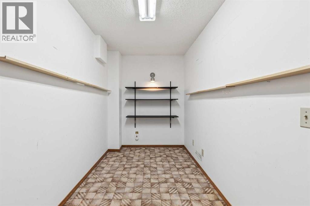 140 Shawnee Rise Sw, Calgary, Alberta  T2Y 2S3 - Photo 43 - A2288510