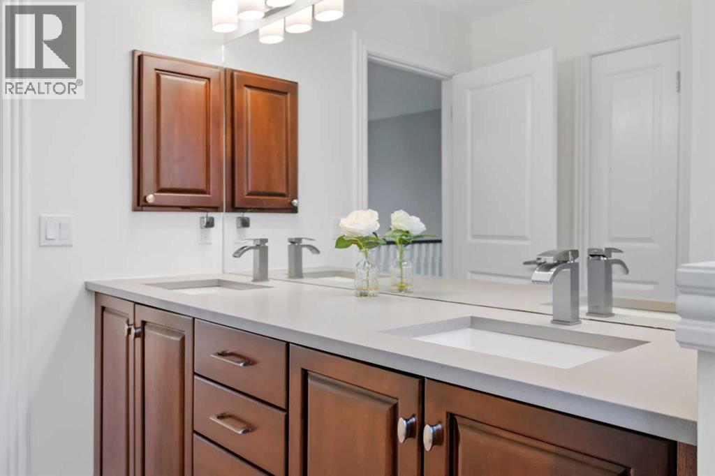 4 Heritage Lake Close, Heritage Pointe, Alberta  T1S 4H4 - Photo 33 - A2296787