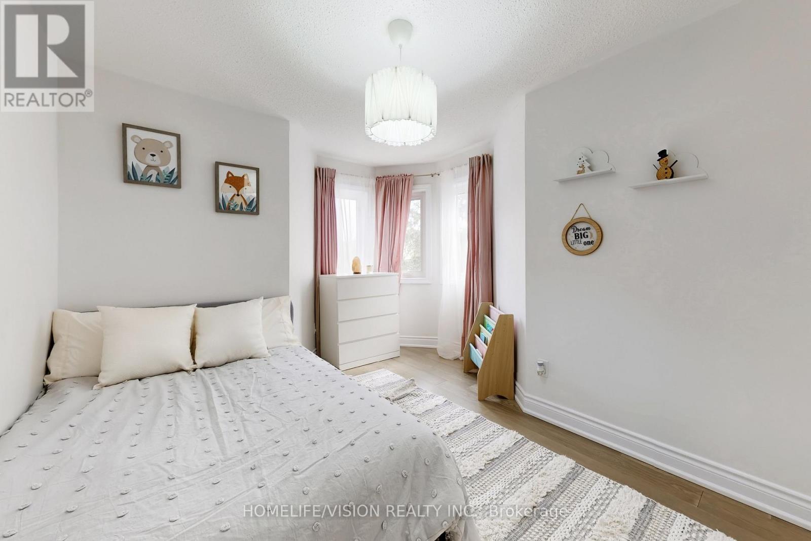 2 Prestwick Avenue, Vaughan (Maple), Ontario  L6A 2C9 - Photo 26 - N12933080