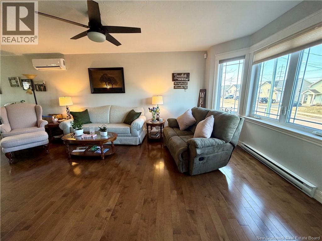 54 Clarendon Drive, Moncton, New Brunswick  E1G 0M9 - Photo 2 - NB135212