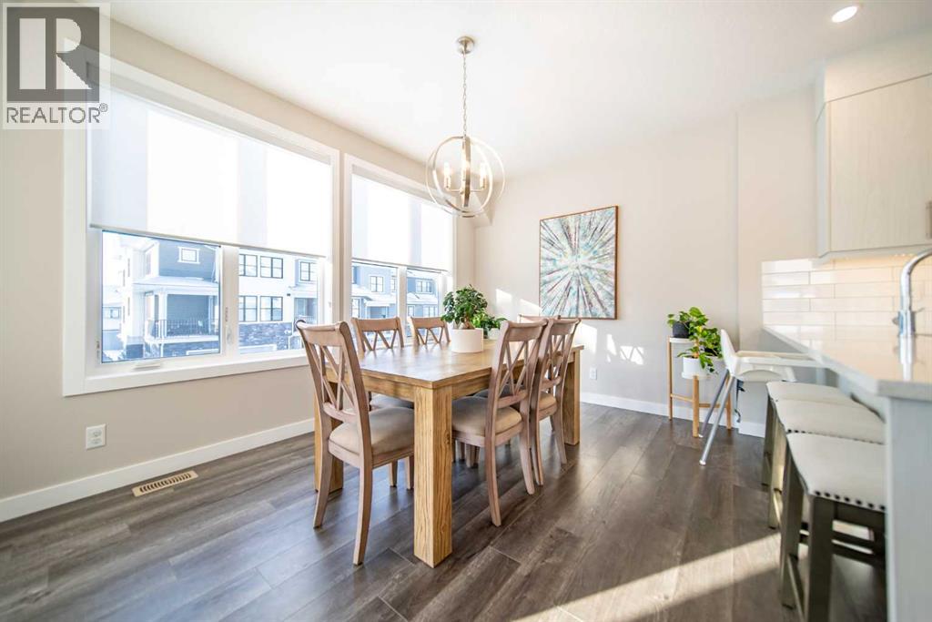 713 Crestridge Common SW, Calgary, Alberta  T3B 6L6 - Photo 12 - A2276189