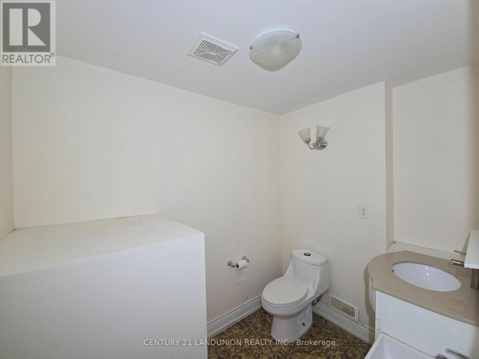 11960 Yonge Street, Richmond Hill, Ontario  L4E 3N6 - Photo 22 - N12933530