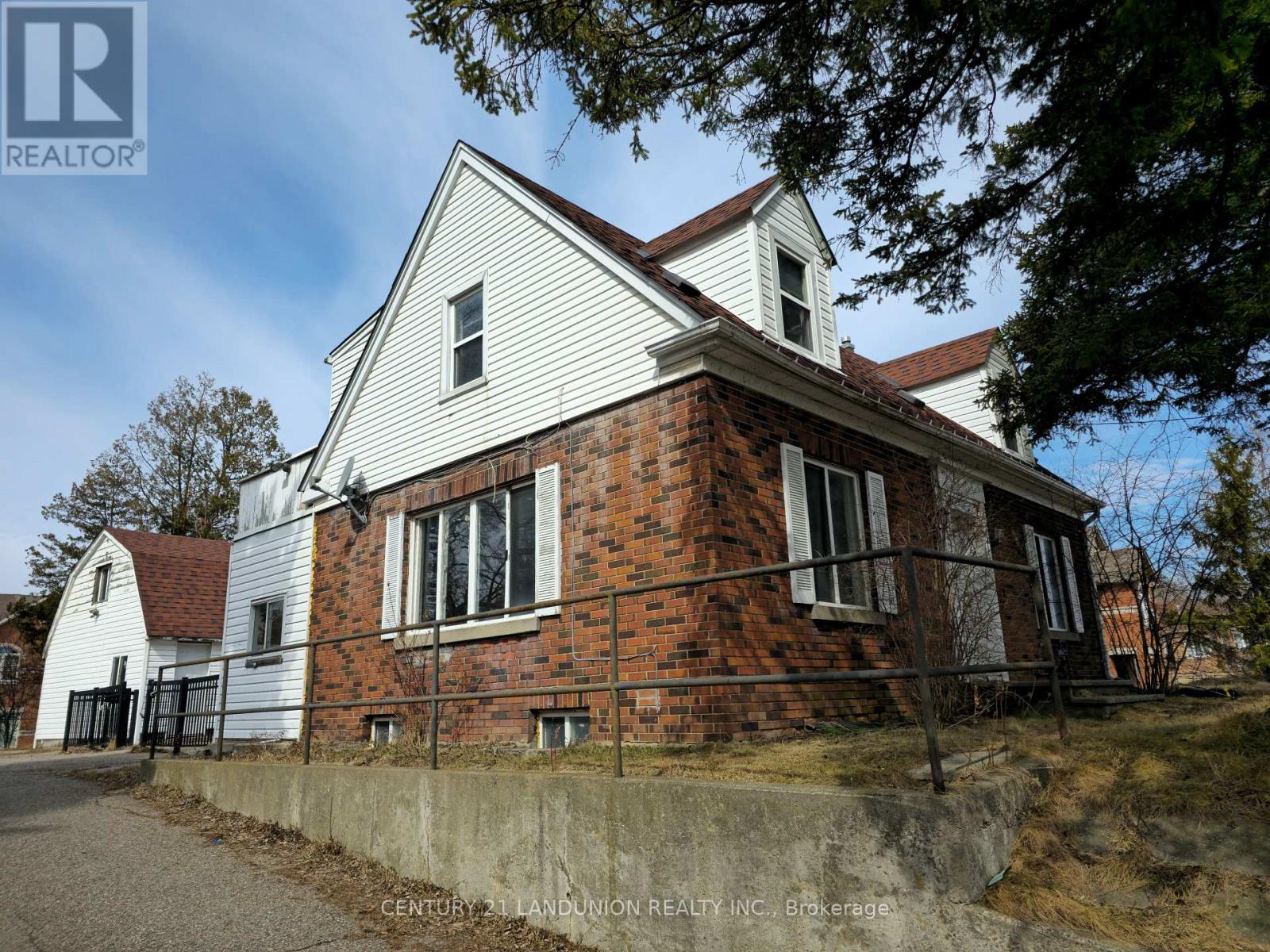 11960 Yonge Street, Richmond Hill, Ontario  L4E 3N6 - Photo 25 - N12933530