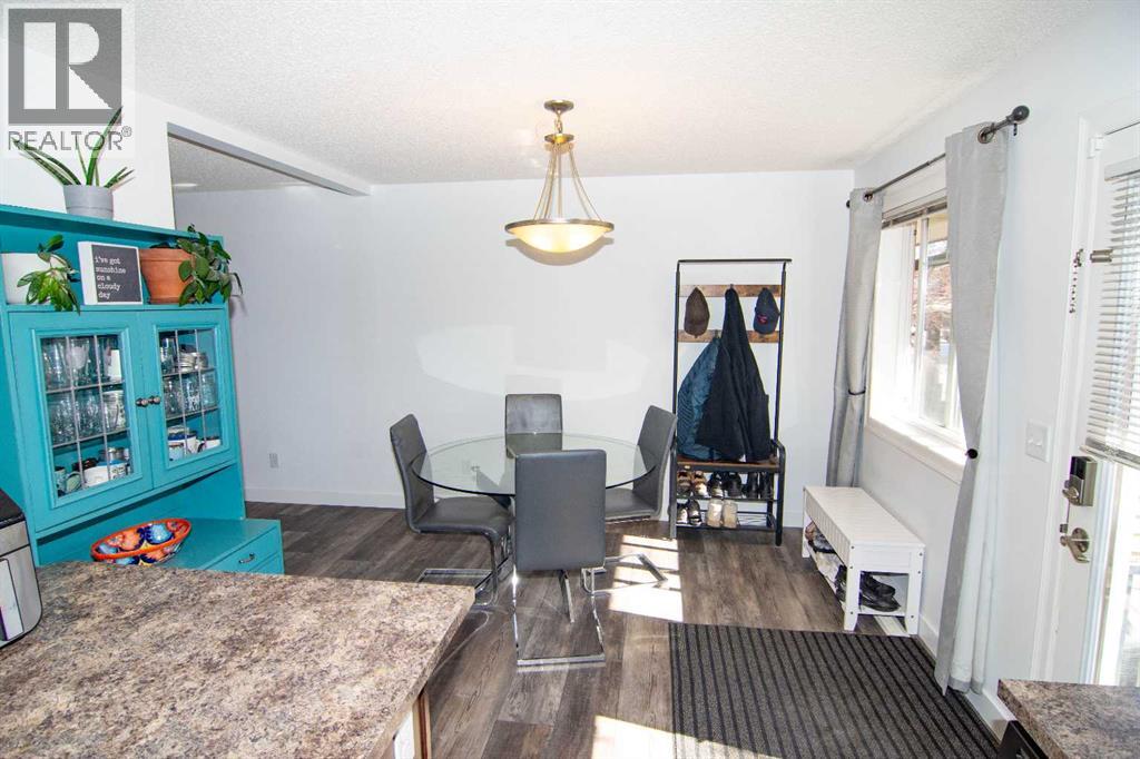 132 Copperpond Boulevard Se, Calgary, Alberta T2Z 1C3 - Photo 5 - A2296175