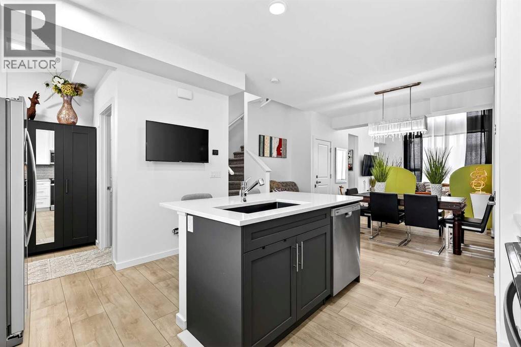 42 Heirloom Manor Se, Calgary, Alberta  T3S 0H2 - Photo 9 - A2297204