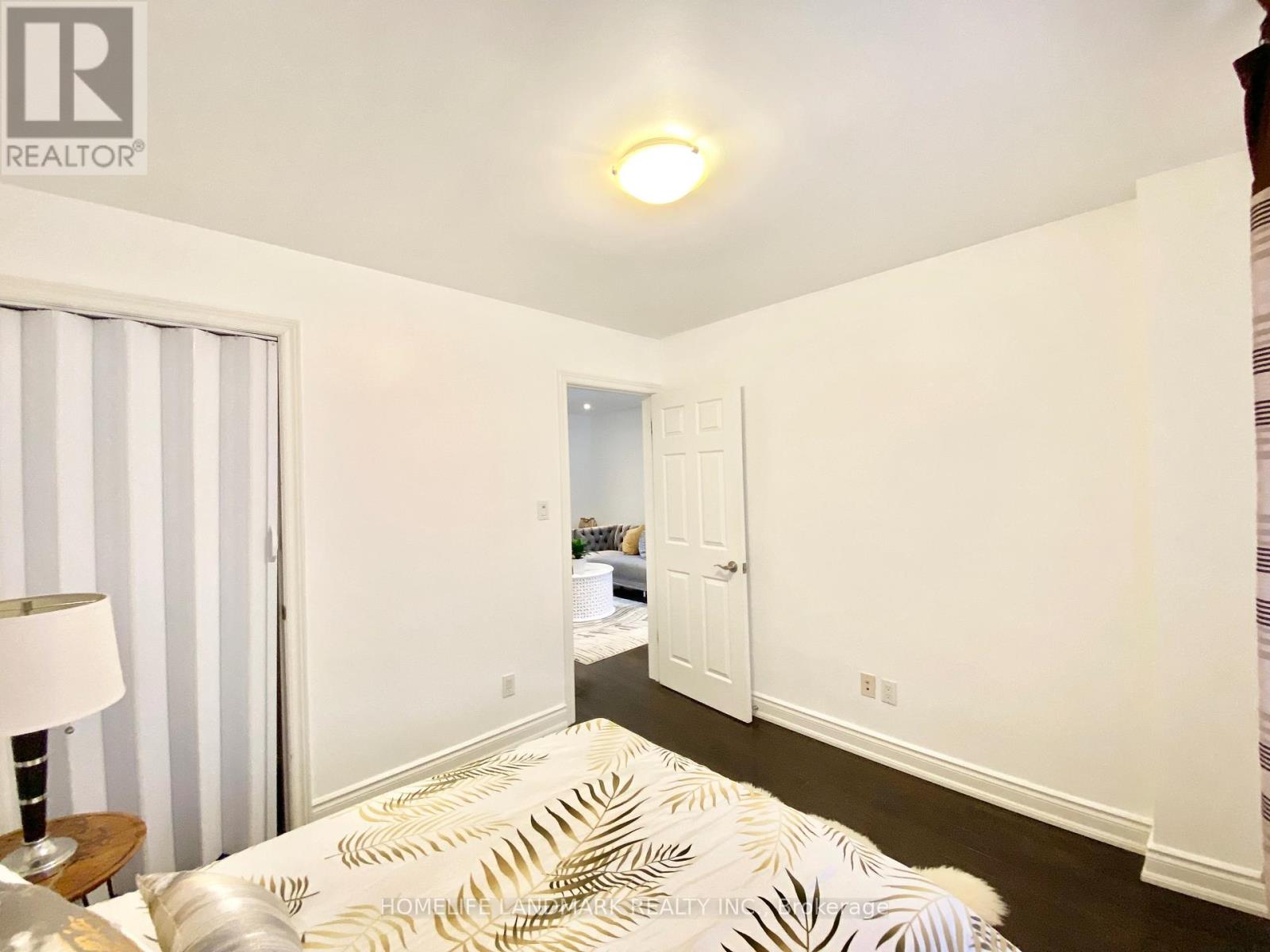 Main - 57 Glenside Avenue, Toronto, Ontario  M4L 2T6 - Photo 13 - E12756088