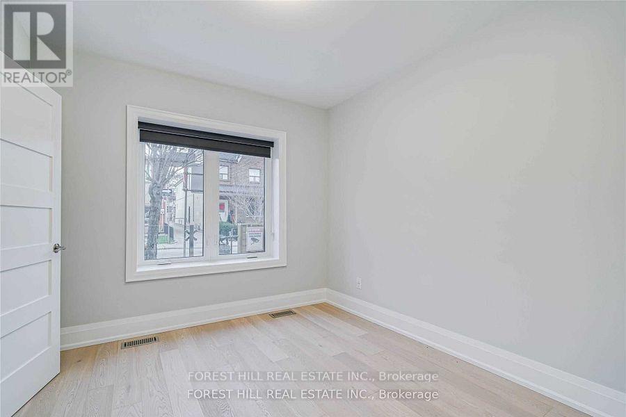 Upper - 63 Argyle Street, Toronto, Ontario  M6J 1N8 - Photo 6 - C12928926