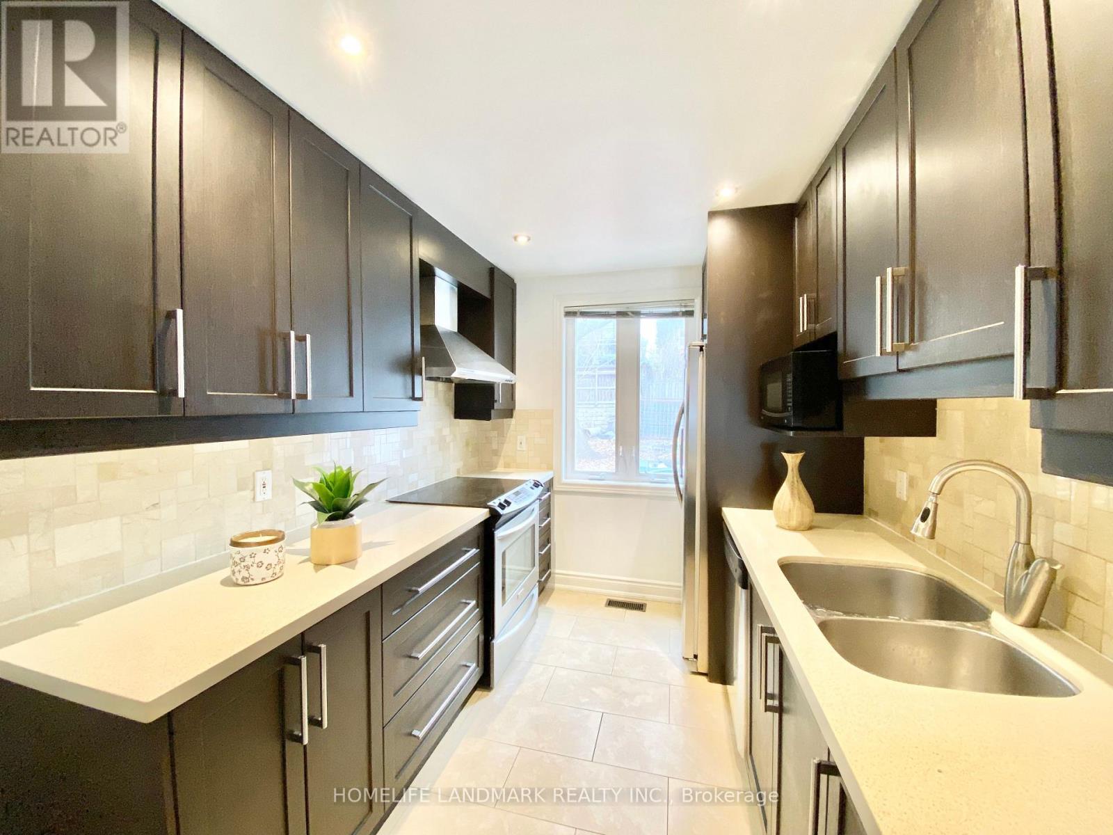 Main - 57 Glenside Avenue, Toronto, Ontario  M4L 2T6 - Photo 6 - E12756088