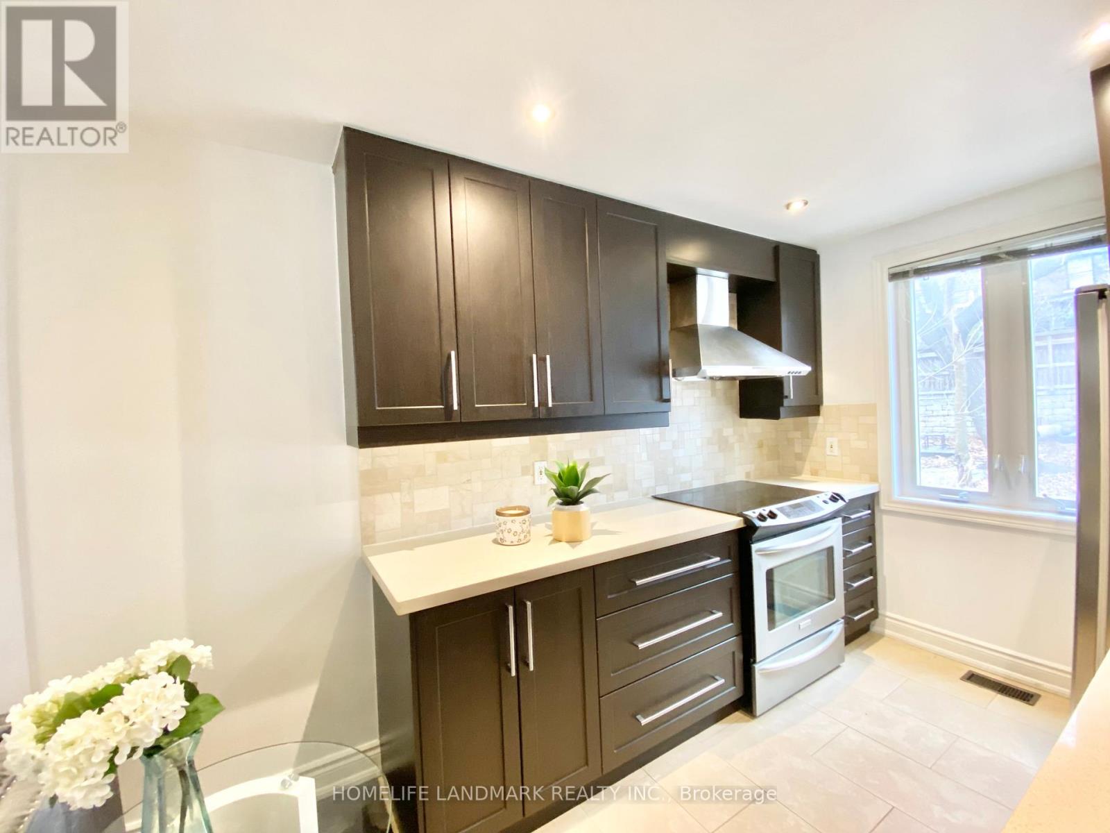 Main - 57 Glenside Avenue, Toronto, Ontario  M4L 2T6 - Photo 8 - E12756088