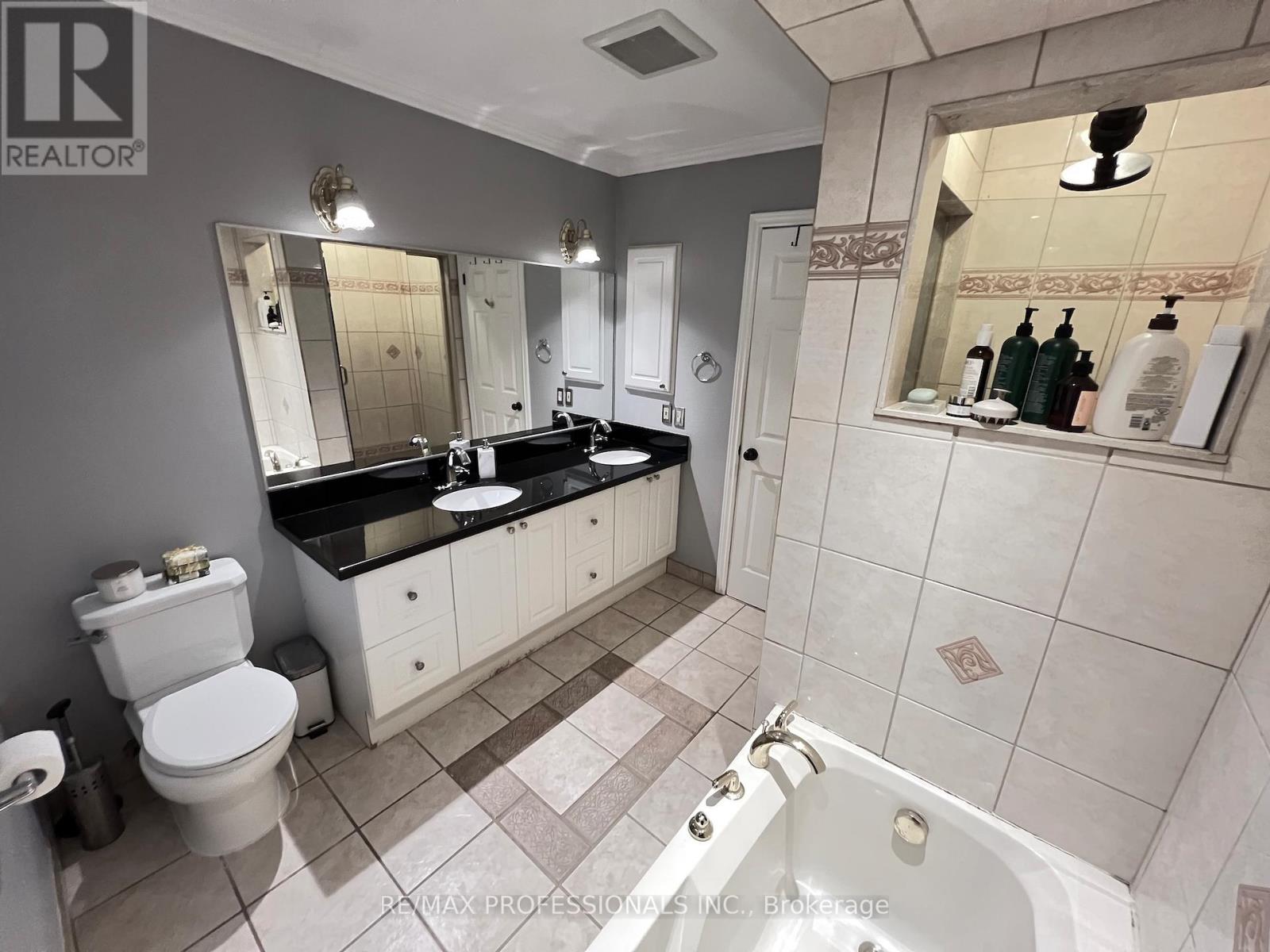 3365 Cider Mill Place, Mississauga, Ontario  L5L 3H6 - Photo 34 - W12933534