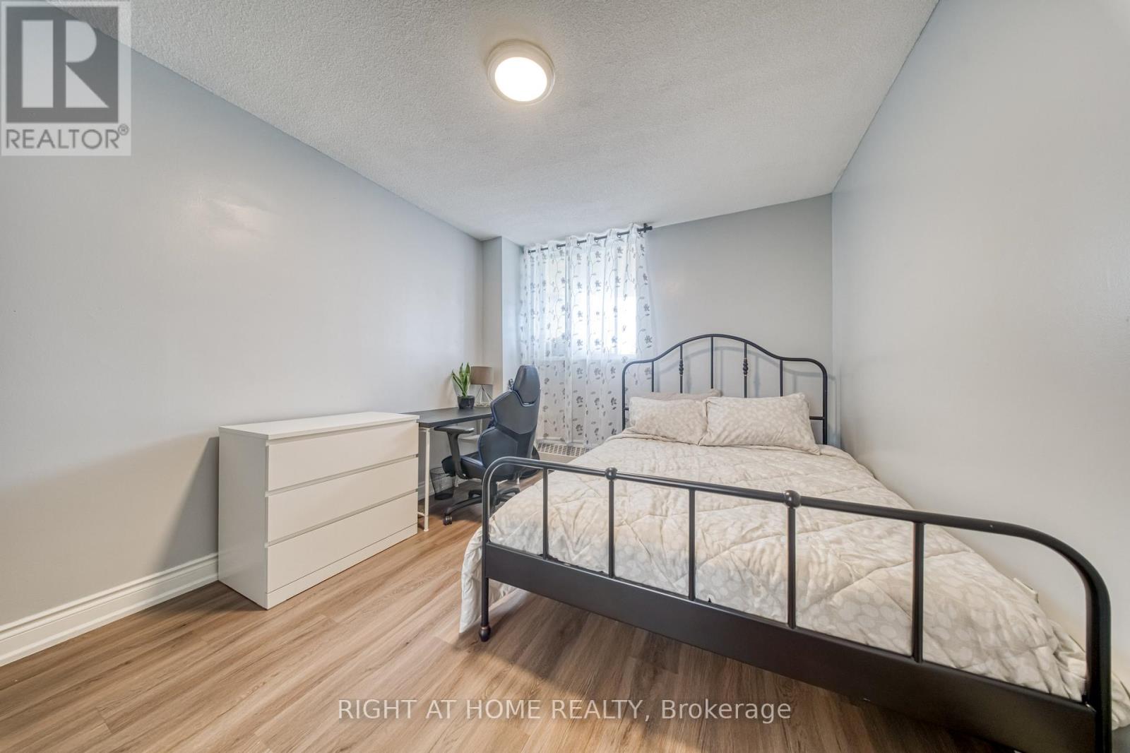 2014 - 320 Dixon Road, Toronto, Ontario  M9R 1S8 - Photo 22 - W12933536