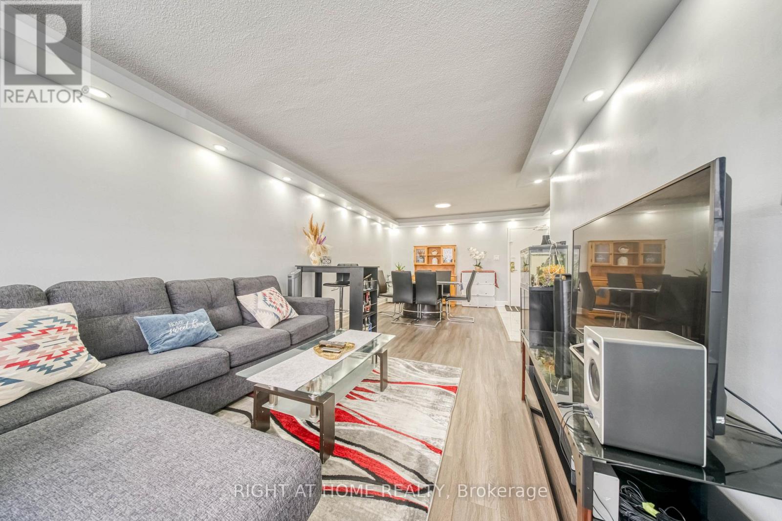 2014 - 320 Dixon Road, Toronto, Ontario  M9R 1S8 - Photo 6 - W12933536