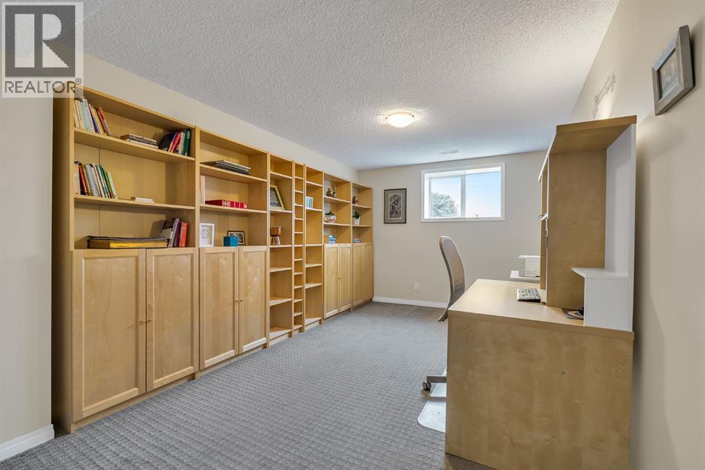 151 Hawkmere View, Chestermere, Alberta  T1X 1T8 - Photo 31 - A2291921