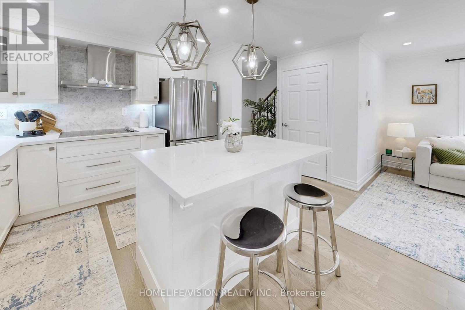 2 Prestwick Avenue, Vaughan, Ontario  L6A 2C9 - Photo 11 - N12933080