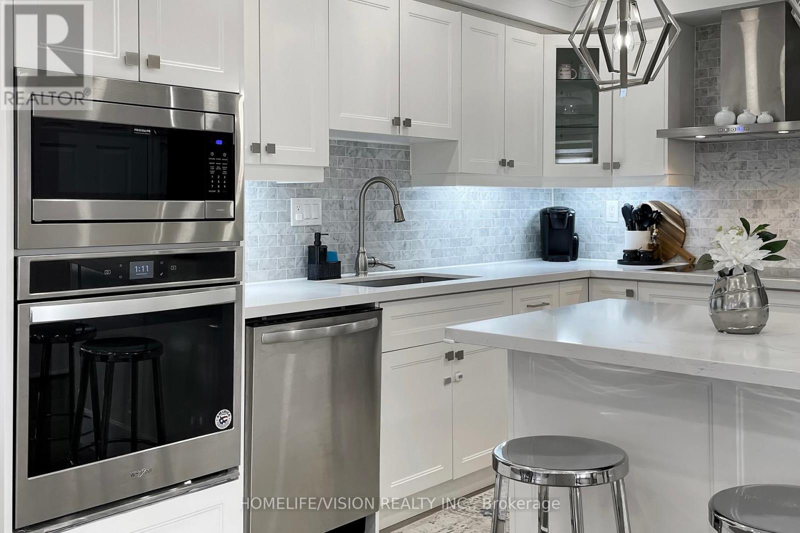 2 Prestwick Avenue, Vaughan, Ontario  L6A 2C9 - Photo 15 - N12933080