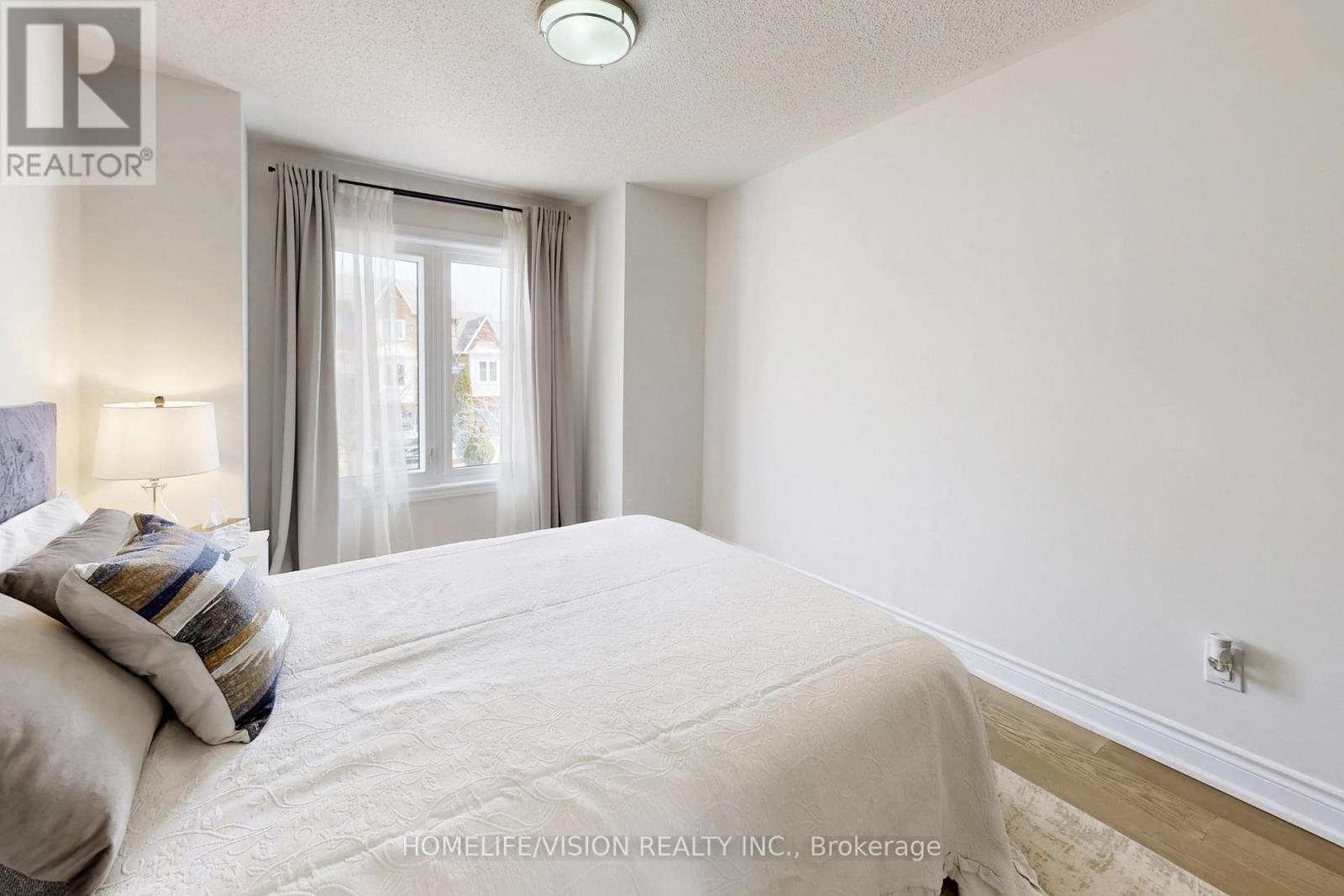 2 Prestwick Avenue, Vaughan, Ontario  L6A 2C9 - Photo 27 - N12933080