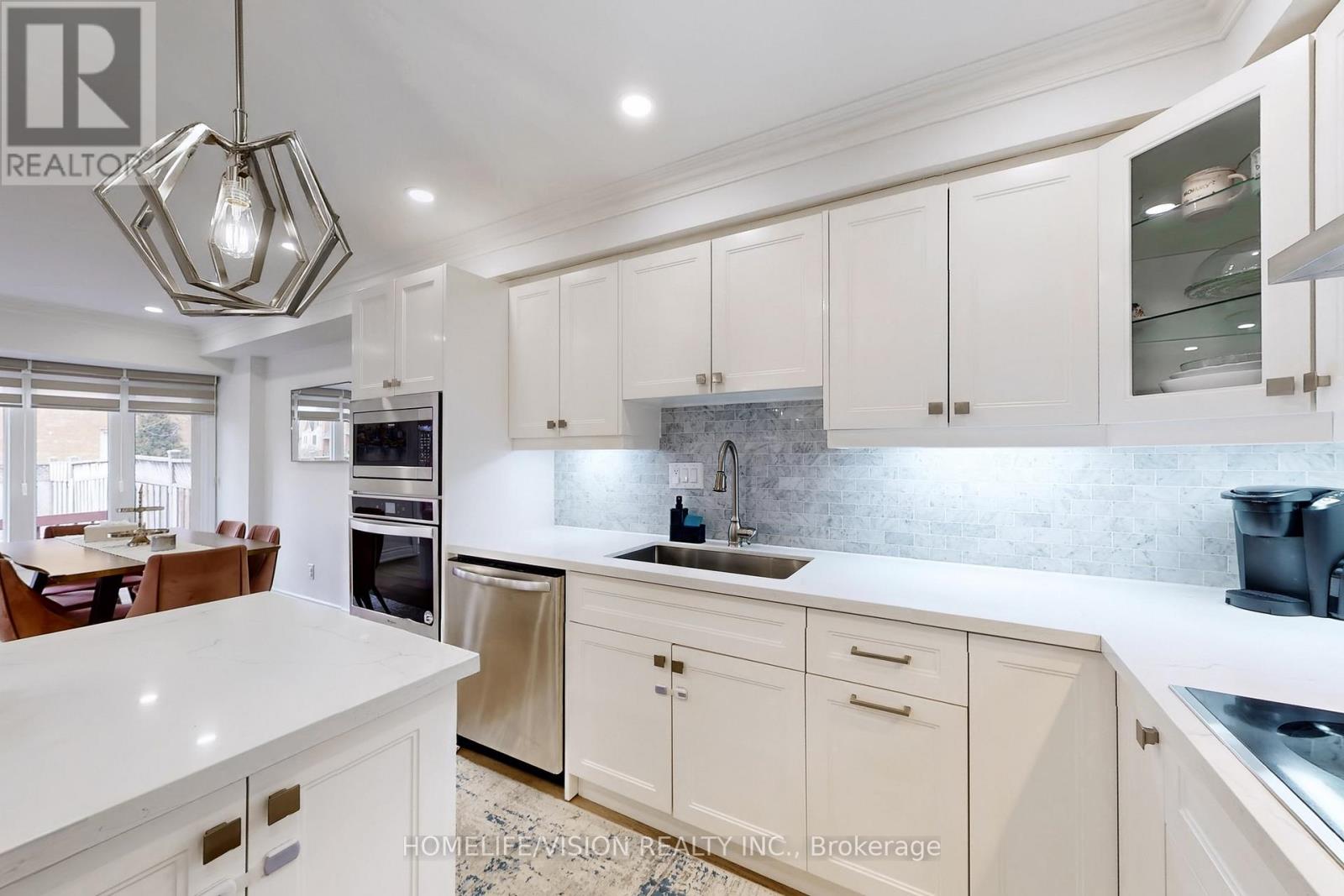 2 Prestwick Avenue, Vaughan, Ontario  L6A 2C9 - Photo 14 - N12933080