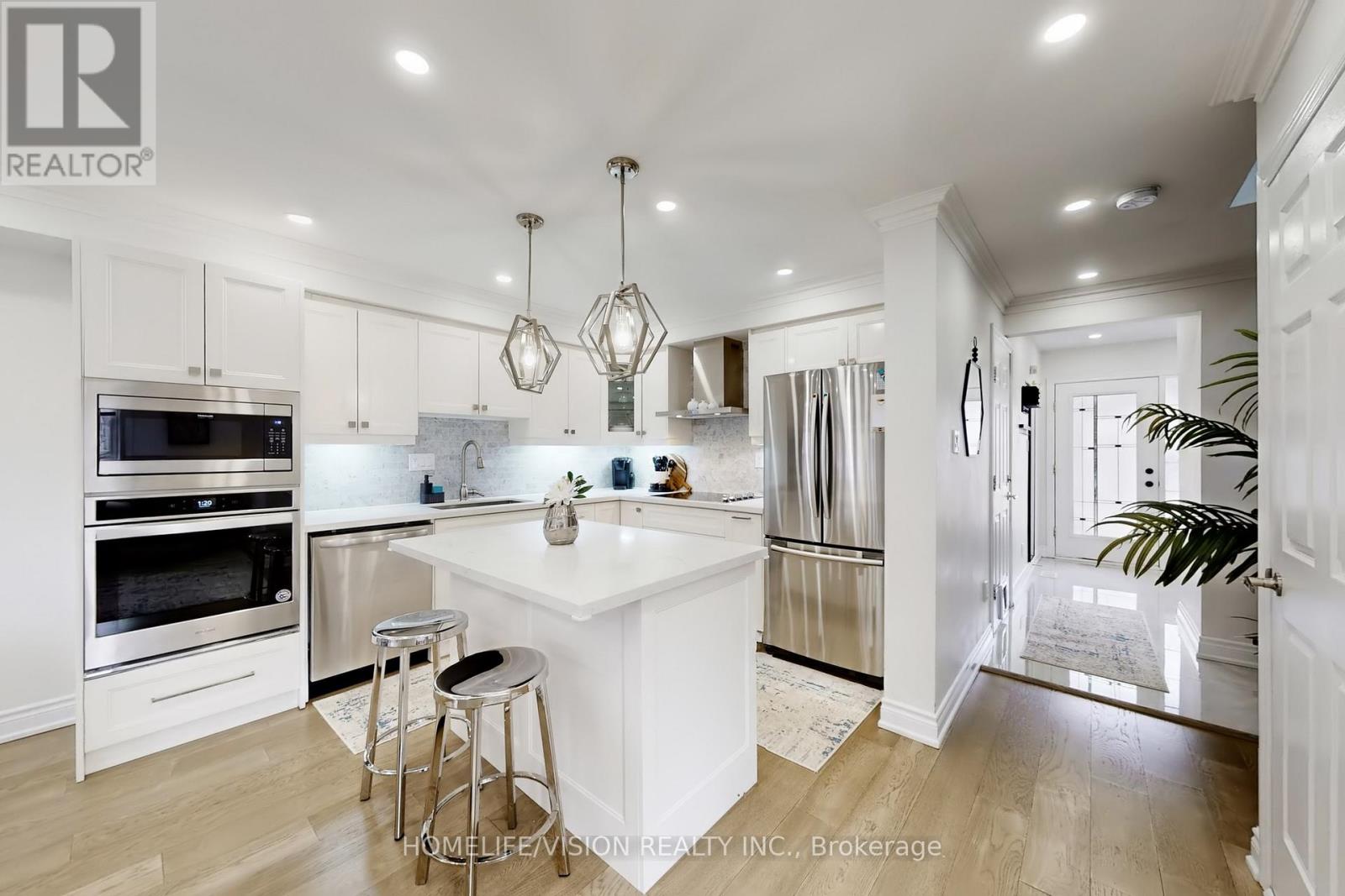 2 Prestwick Avenue, Vaughan, Ontario  L6A 2C9 - Photo 12 - N12933080