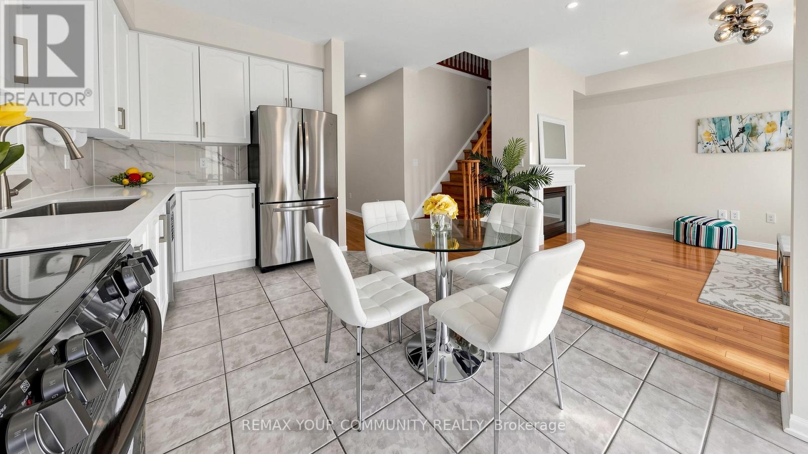 15 Catherina Street, Markham, Ontario  L6C 2L6 - Photo 11 - N12820152