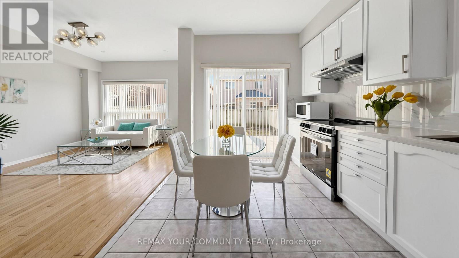 15 Catherina Street, Markham, Ontario  L6C 2L6 - Photo 7 - N12820152