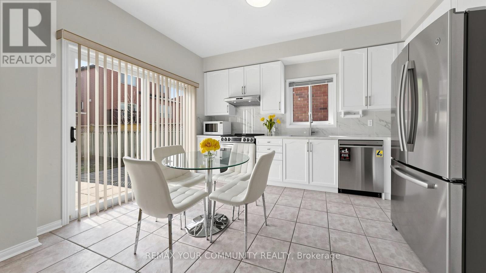 15 Catherina Street, Markham, Ontario  L6C 2L6 - Photo 8 - N12820152