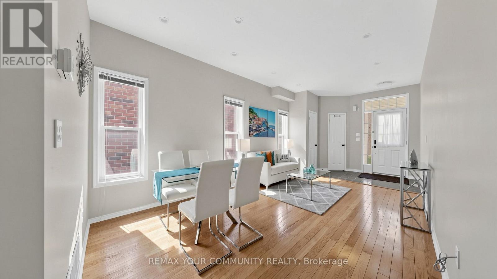 15 Catherina Street, Markham, Ontario  L6C 2L6 - Photo 6 - N12820152