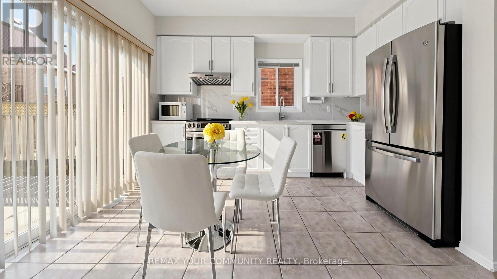 15 Catherina Street, Markham, Ontario  L6C 2L6 - Photo 9 - N12820152