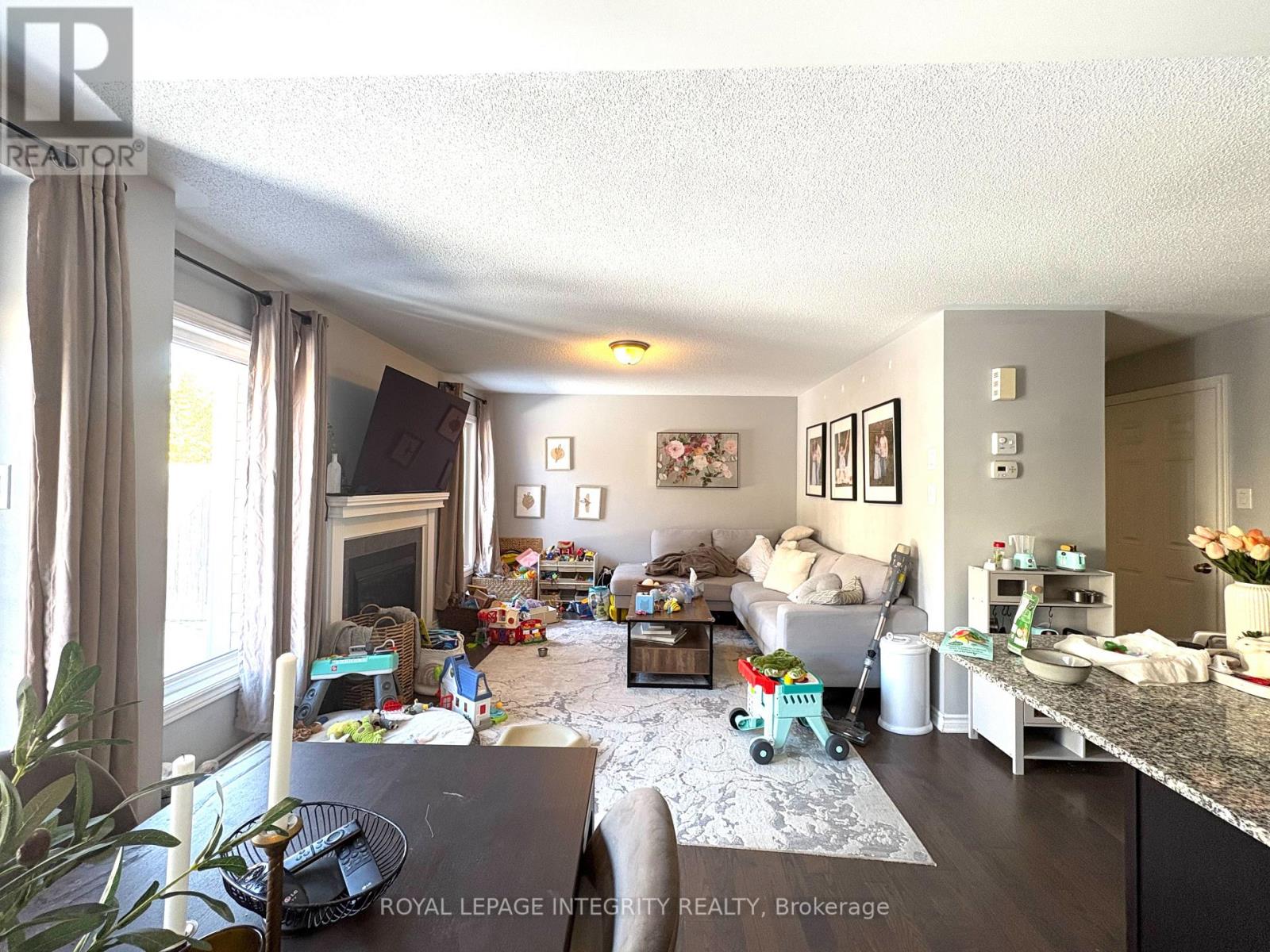 325 Meadowbreeze Drive, Ottawa, Ontario  K2M 0J7 - Photo 11 - X12933548