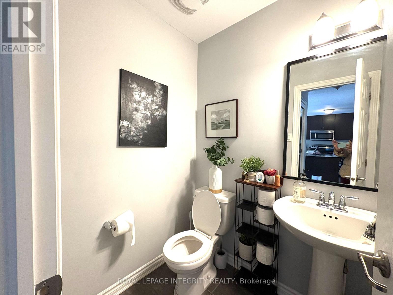 325 Meadowbreeze Drive, Ottawa, Ontario  K2M 0J7 - Photo 14 - X12933548