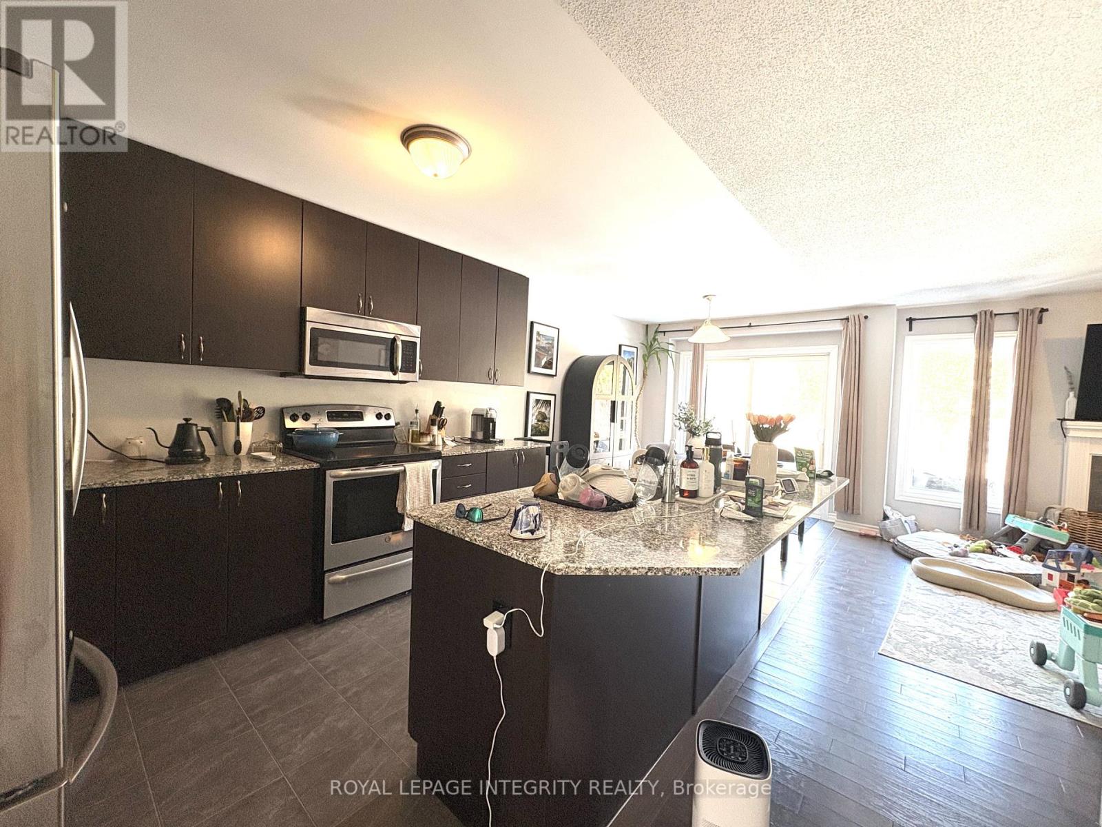 325 Meadowbreeze Drive, Ottawa, Ontario  K2M 0J7 - Photo 2 - X12933548