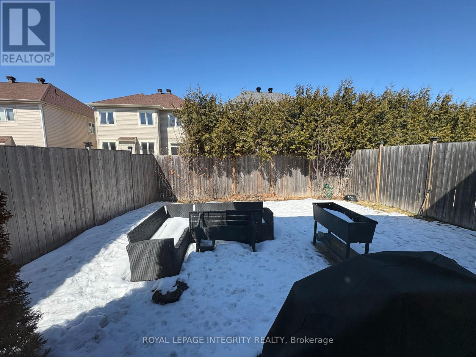 325 Meadowbreeze Drive, Ottawa, Ontario  K2M 0J7 - Photo 24 - X12933548